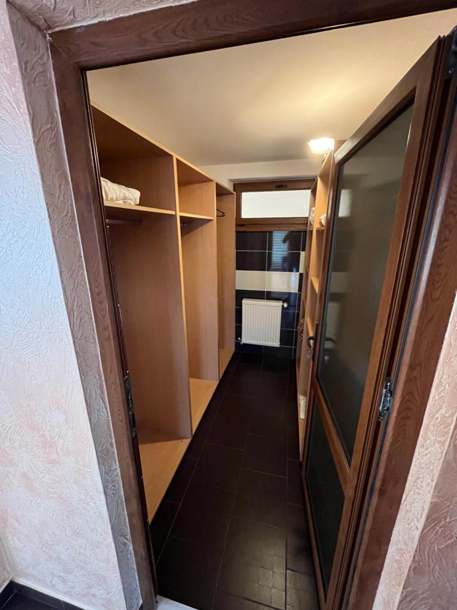 Complex Ramiro Hotel Suceava Bagian luar foto