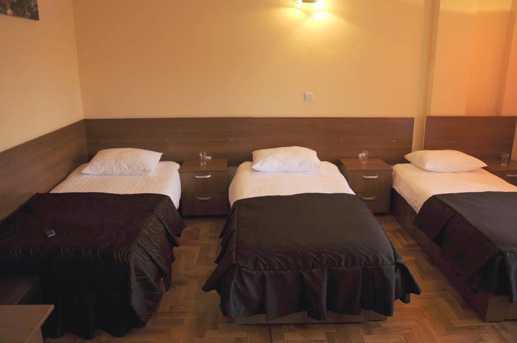 Complex Ramiro Hotel Suceava Bagian luar foto